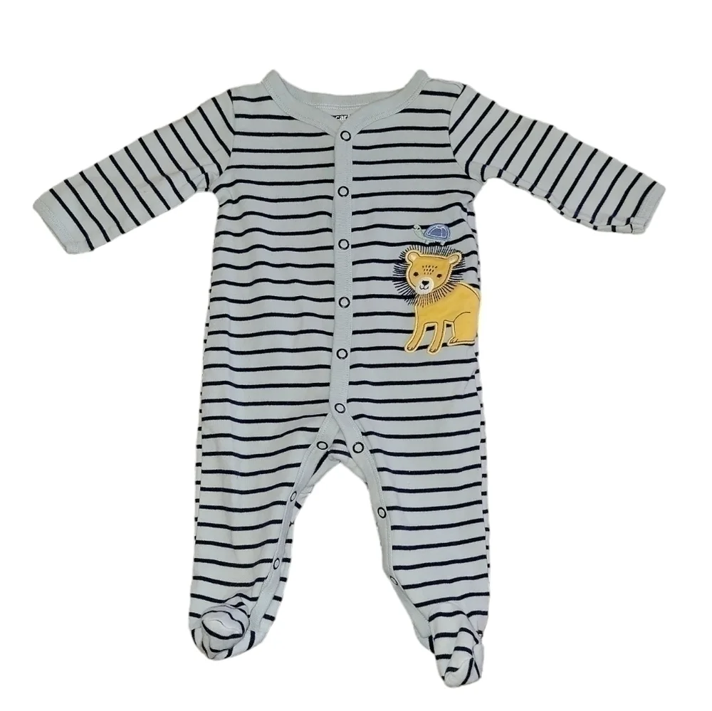 Carter’s size 6 months footie pajamas